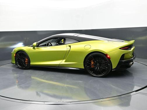 Flux Green 2022 McLaren GT Coupe