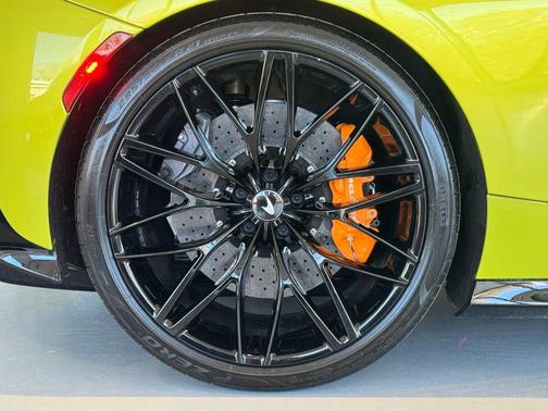 Flux Green 2022 McLaren GT Coupe