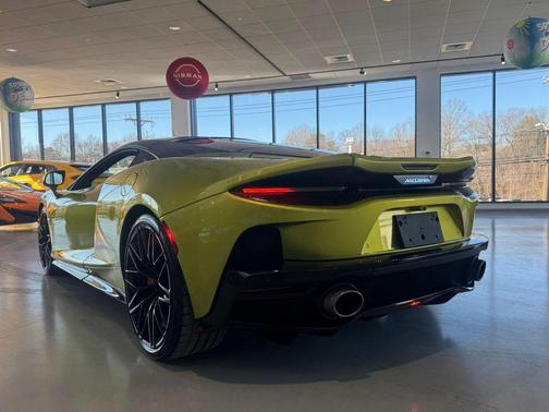 Flux Green 2022 McLaren GT Coupe