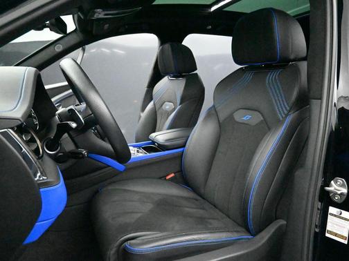 2025 Bentley Bentayga S Black Edition