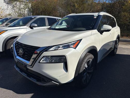 2022 Nissan Rogue SL