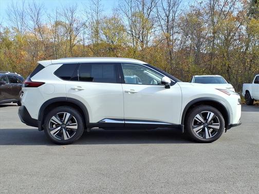 2022 Nissan Rogue SL