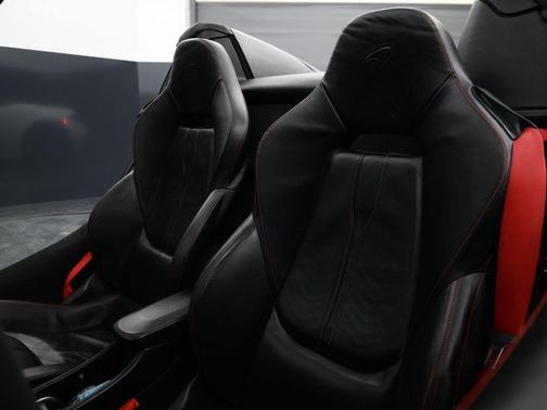 White 2019 McLaren 570S Base