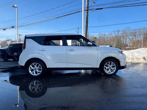 2023 Kia Soul S