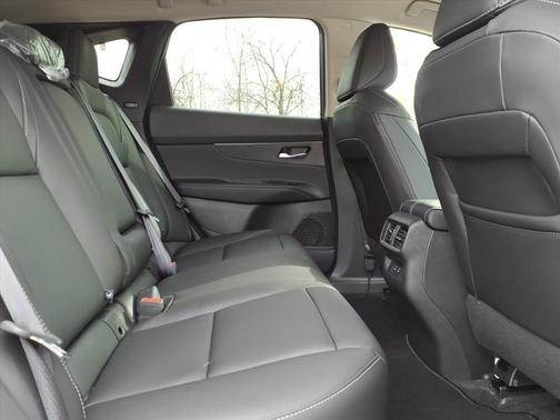 Everest White Pearl Tricoat 2025 Nissan Murano SV