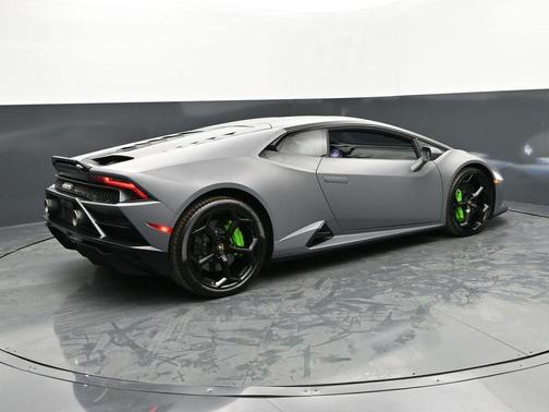 2023 Lamborghini Huracan EVO Coupe RWD