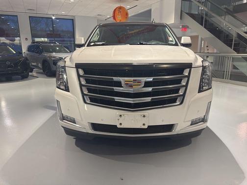 2019 Cadillac Escalade Luxury