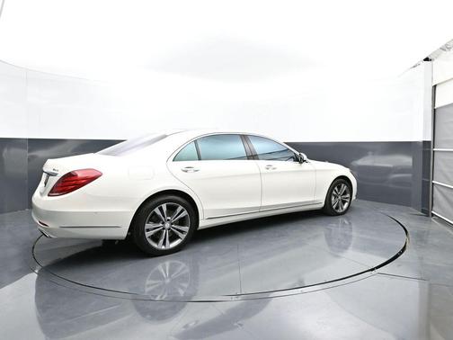 White 2015 Mercedes-Benz S-Class 4MATIC