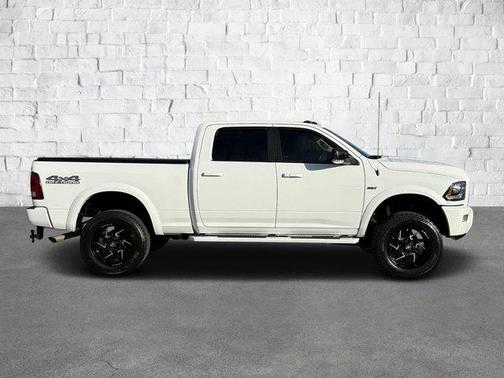 2018 RAM 2500 Laramie Crew Cab 4x4 6'4' Box
