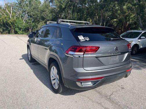 Platinum Gray Metallic 2020 Volkswagen Atlas Cross Sport 2.0T SE w/Technology