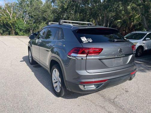 Platinum Gray Metallic 2020 Volkswagen Atlas Cross Sport 2.0T SE w/Technology