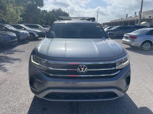 Platinum Gray Metallic 2020 Volkswagen Atlas Cross Sport 2.0T SE w/Technology