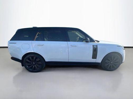 Fuji White 2023 Land Rover Range Rover SV