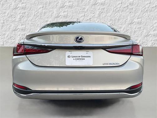 2020 Lexus ES 300h Base