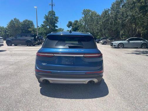 Artisan Blue 2020 Lincoln Corsair Standard
