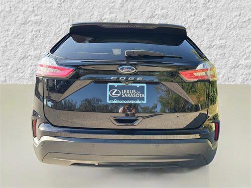 2021 Ford Edge SE