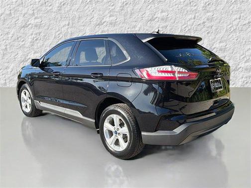 2021 Ford Edge SE