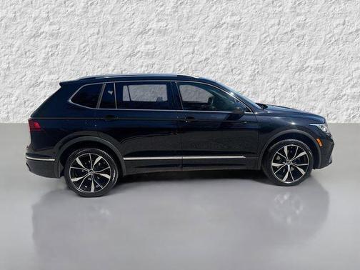 2024 Volkswagen Tiguan 2.0T SEL R-Line 4MOTION