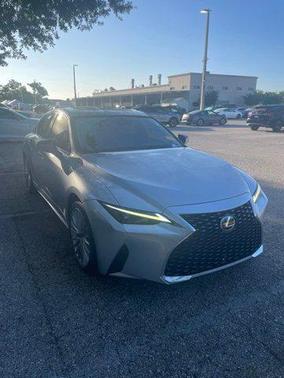 Iridium 2022 Lexus IS 300 Base
