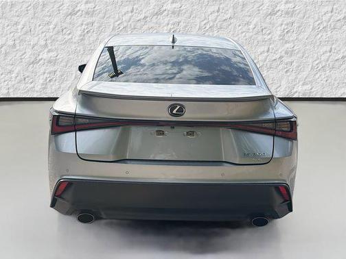 Iridium 2022 Lexus IS 300 Base