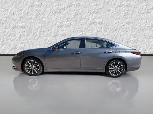 2019 Lexus ES 300h Base