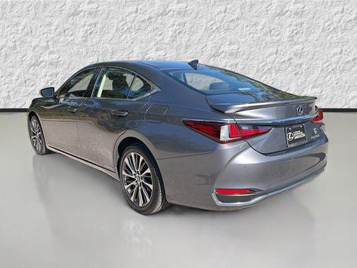 2019 Lexus ES 300h Base