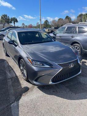 2019 Lexus ES 300h Base