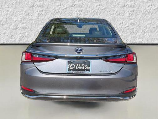 2019 Lexus ES 300h Base