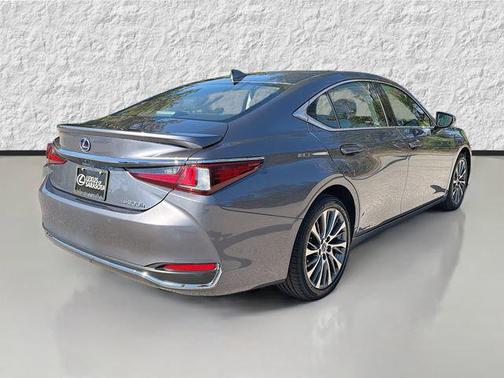 2019 Lexus ES 300h Base