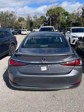 2019 Lexus ES 300h Base