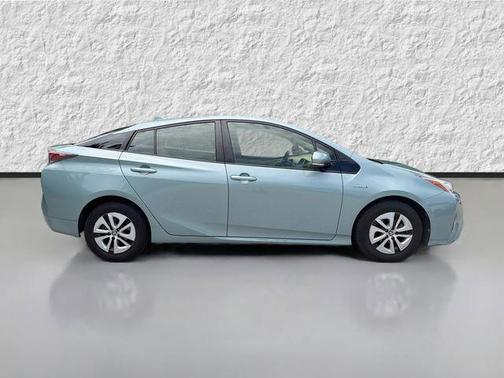 Pearl 2017 Toyota Prius Two Eco