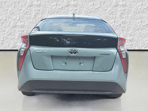 Pearl 2017 Toyota Prius Two Eco