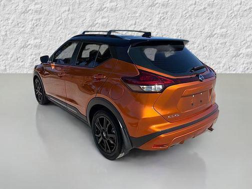 2021 Nissan Kicks SR