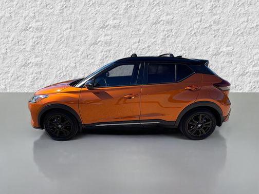2021 Nissan Kicks SR