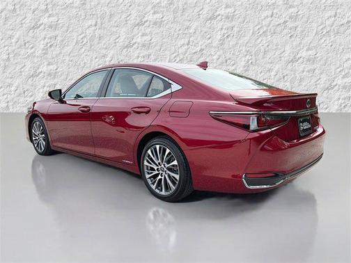 2020 Lexus ES 300h Base
