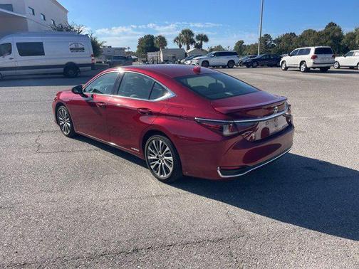 2020 Lexus ES 300h Base