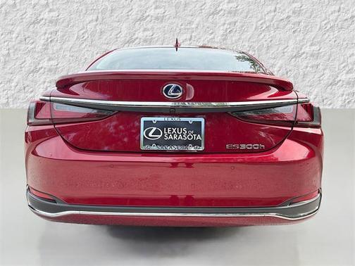 2020 Lexus ES 300h Base