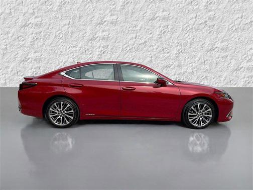 2020 Lexus ES 300h Base