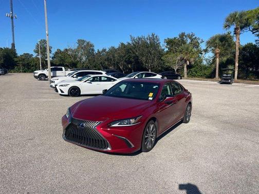 2020 Lexus ES 300h Base