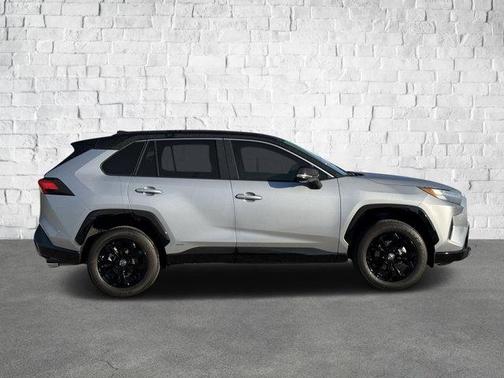 2024 Toyota RAV4 Hybrid SE