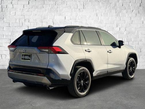2024 Toyota RAV4 Hybrid SE