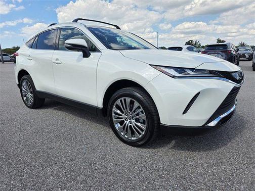 2022 Toyota Venza XLE