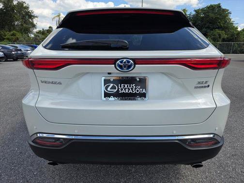 2022 Toyota Venza XLE