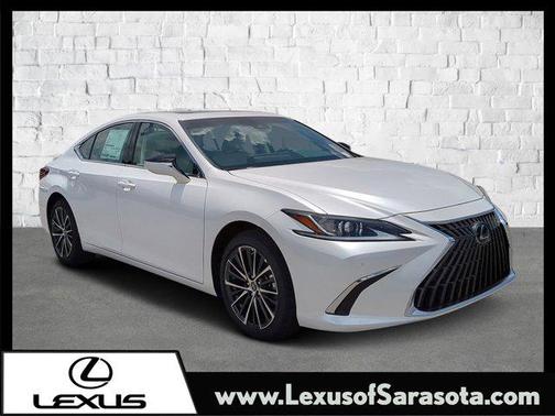 2025 Lexus ES 300h Base