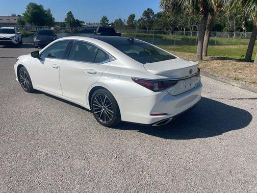 2022 Lexus ES 350 Base