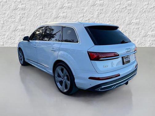 2021 Audi Q7 55 Prestige