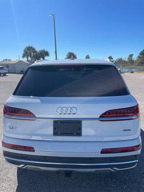 2021 Audi Q7 55 Prestige