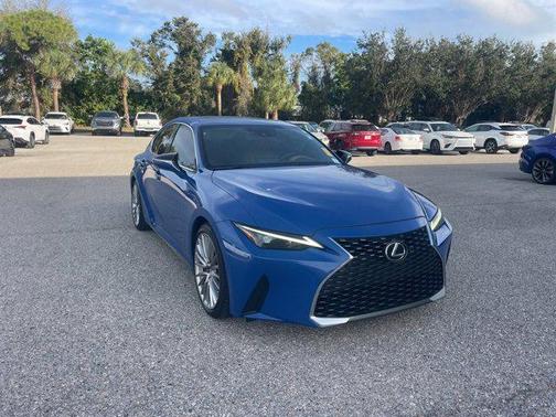 2022 Lexus IS 300 Base