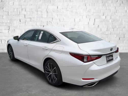2025 Lexus ES 350 Base