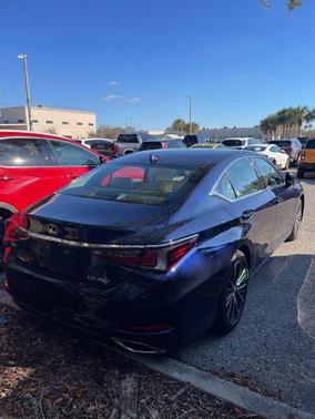 2025 Lexus ES 350 Base